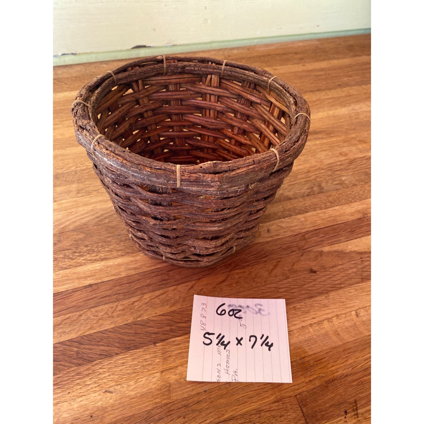 Vintage Handwoven Grape Vine Basket With Wooden Base Cover Pot 5 1/4" X 7 1/4"