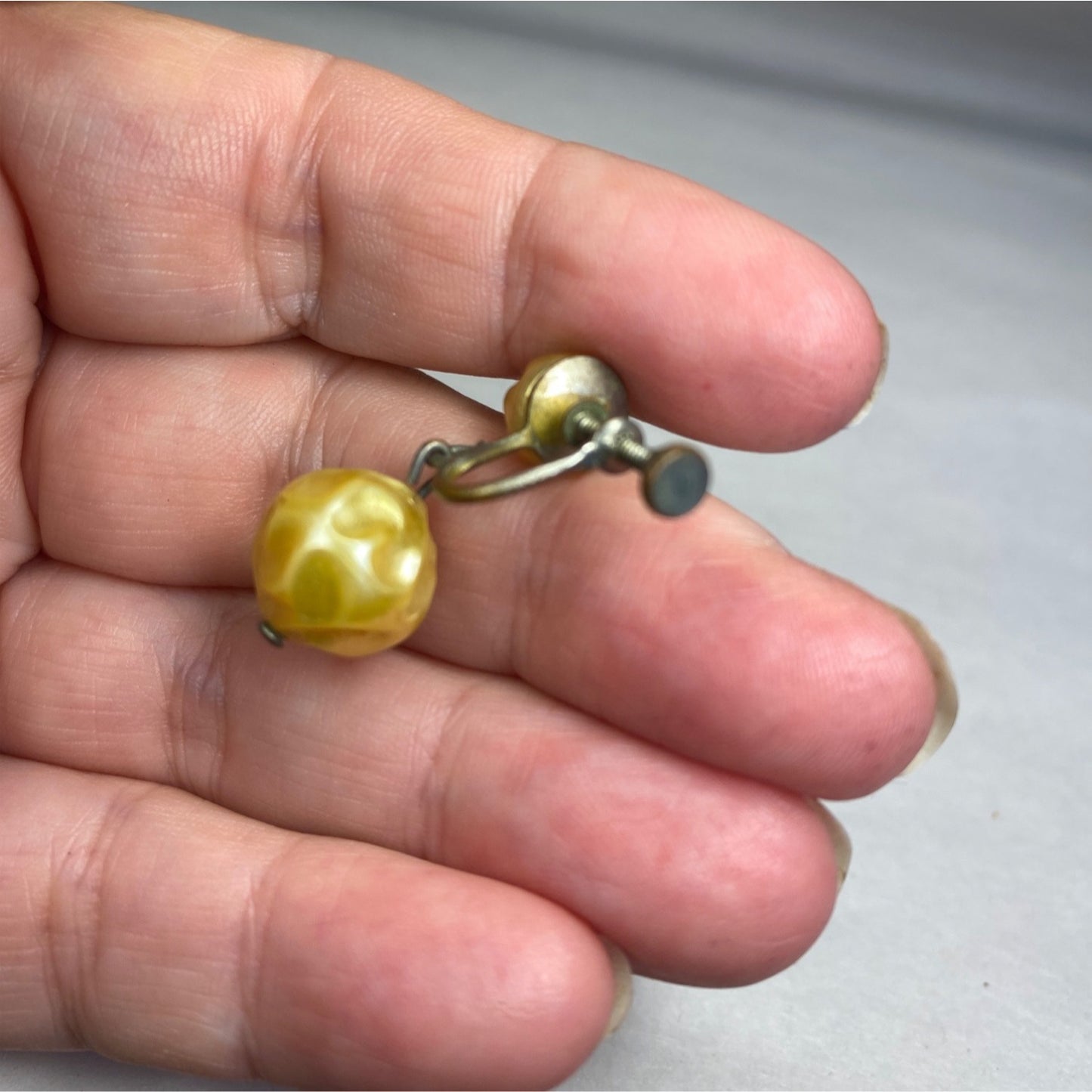 Vintage Earrings Screw Back Drop Yellow Faux Pearl Beads Design 40s-50s