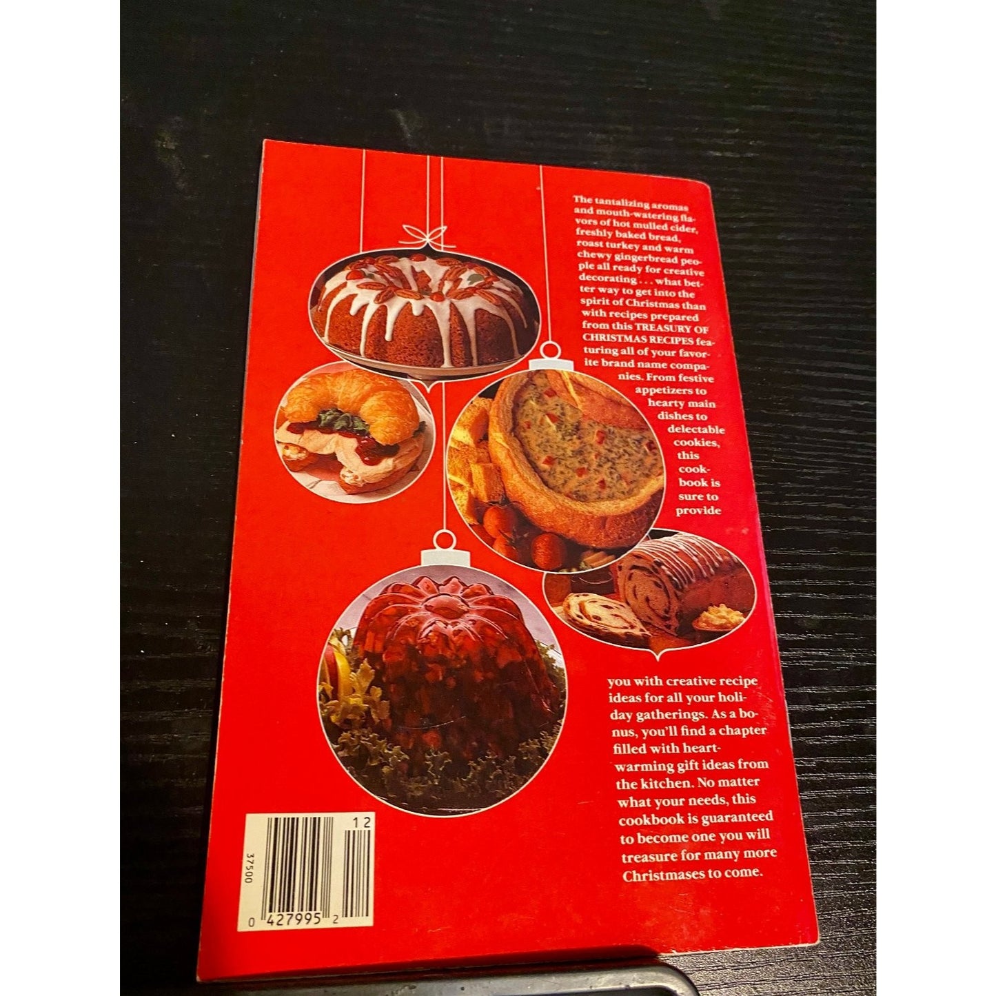 Favorite Recipes 1989 Holiday Cookbook Booklet Treasury of Christmas Recipes