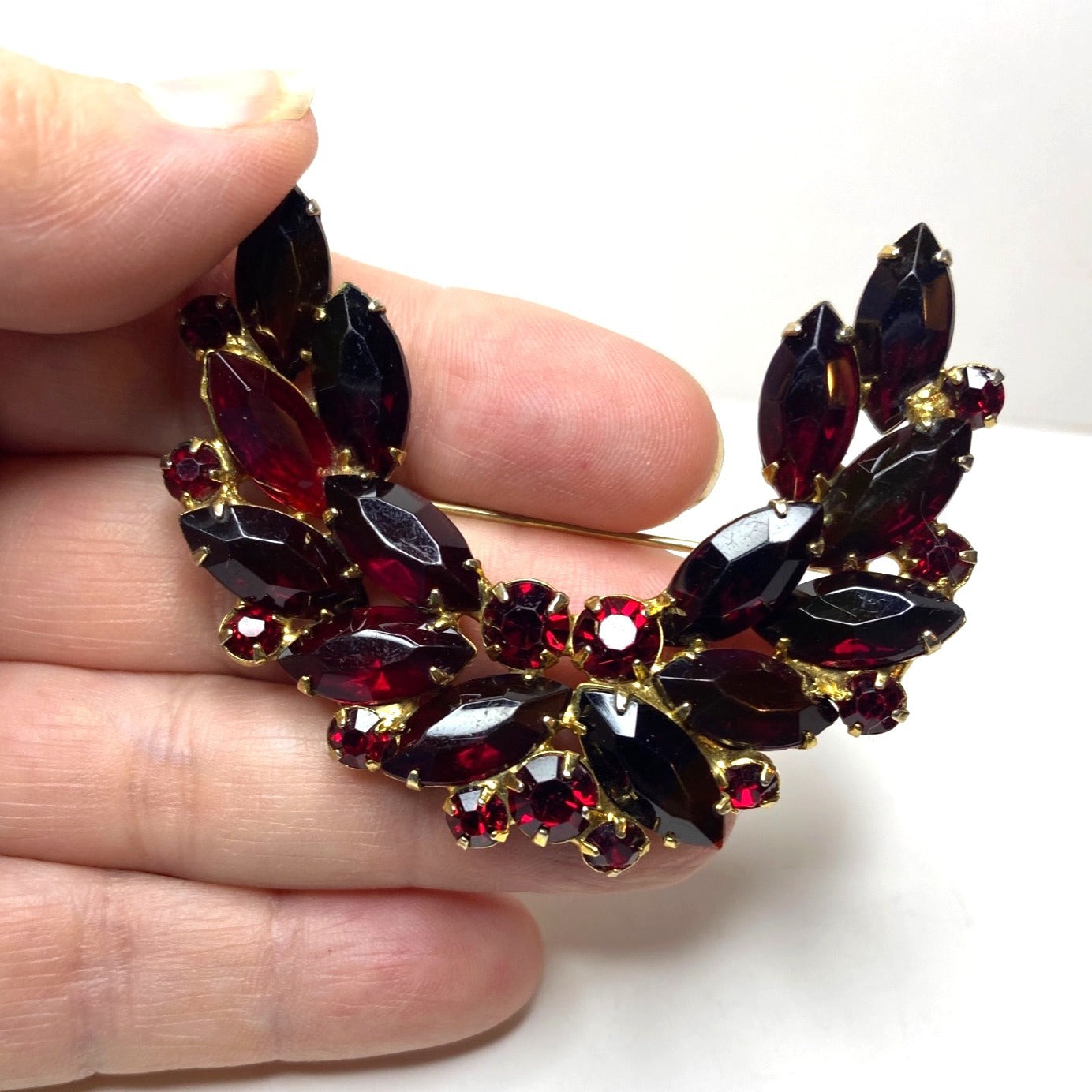 Vintage Brooch Red Rhinestone Gold Tone Floral Wreath Marquise Round Cut Stones