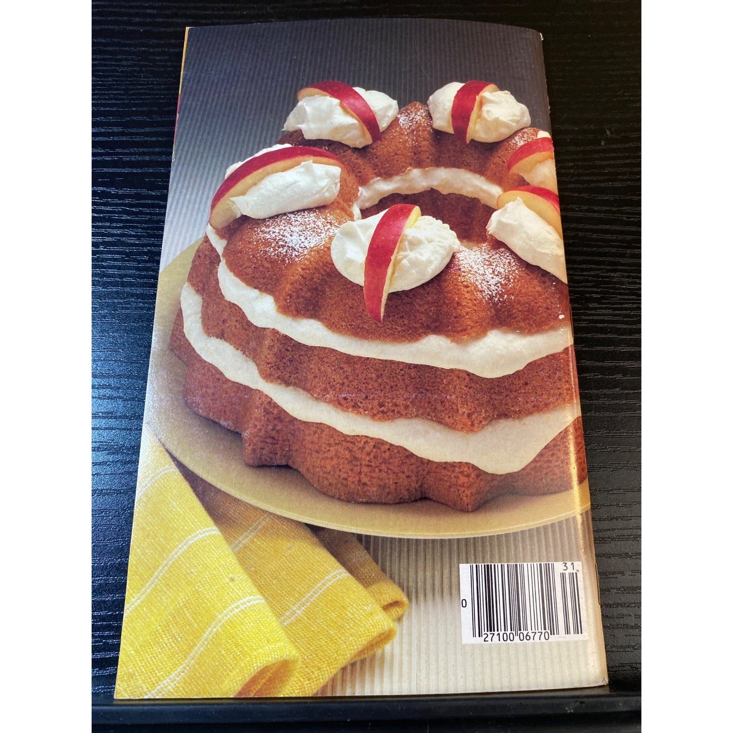 Pillsbury Classics Cookbook Booklet 31 Great Baking Recipes With Mixes 1983