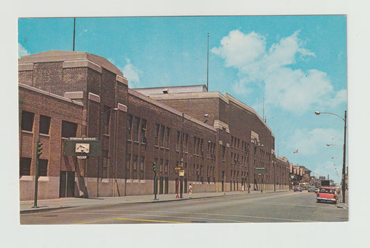 Postcard IL Illinois Chicago Amphitheater Chrome 1950s Cars Unused