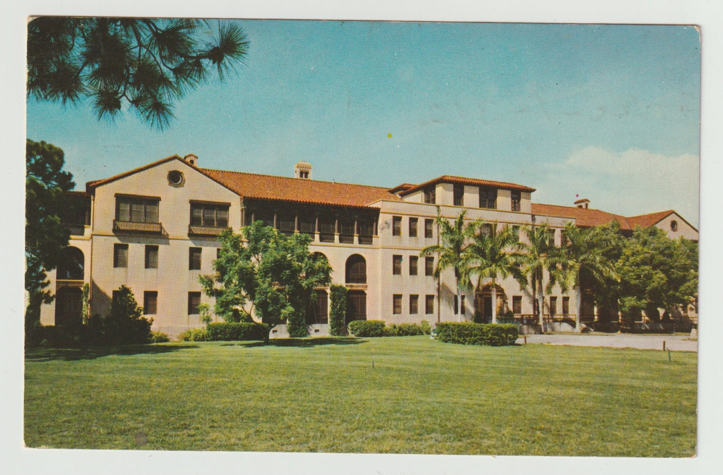 Postcard FL Florida Bay Pines Building 37 Baypine Veterans Center Chrome Unused