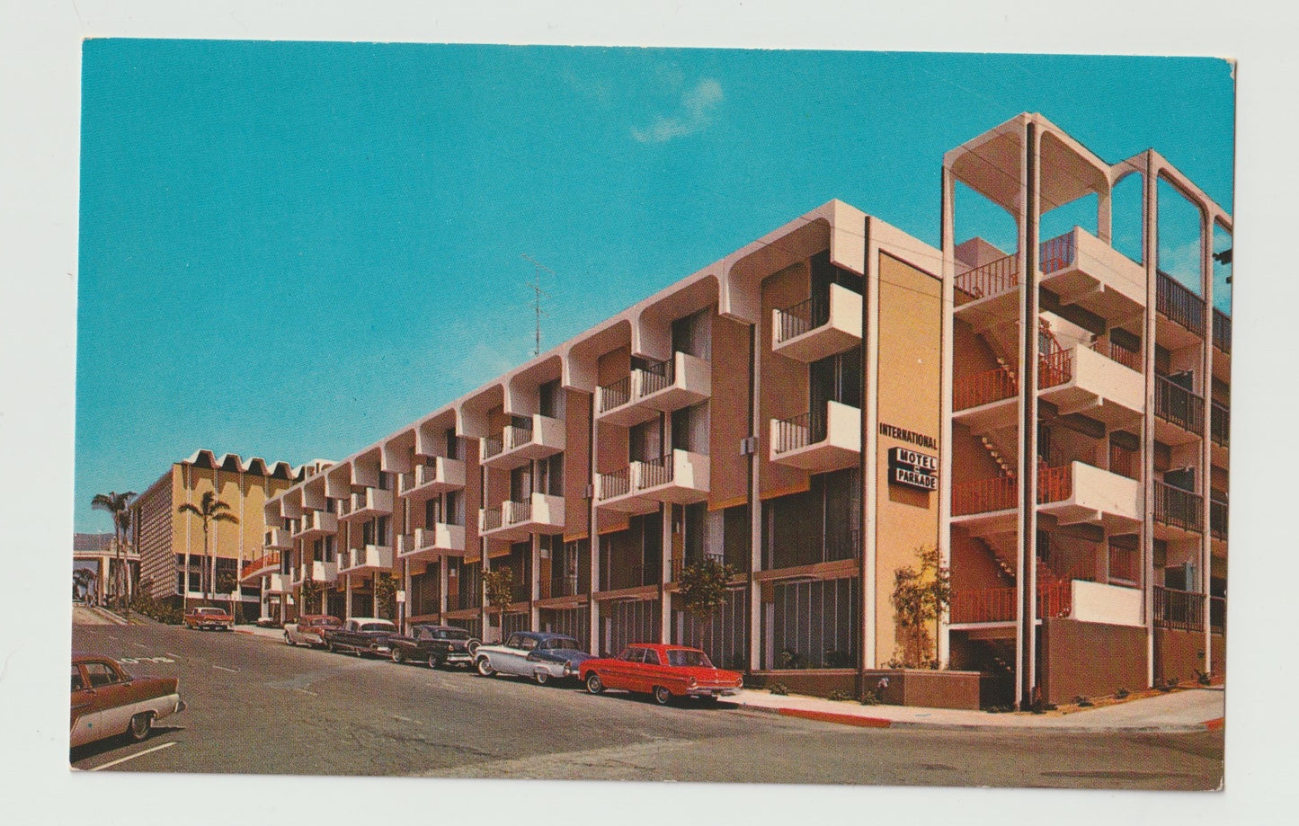 Postcard CA California San Diego International Motel & Parkade Chrome Unused