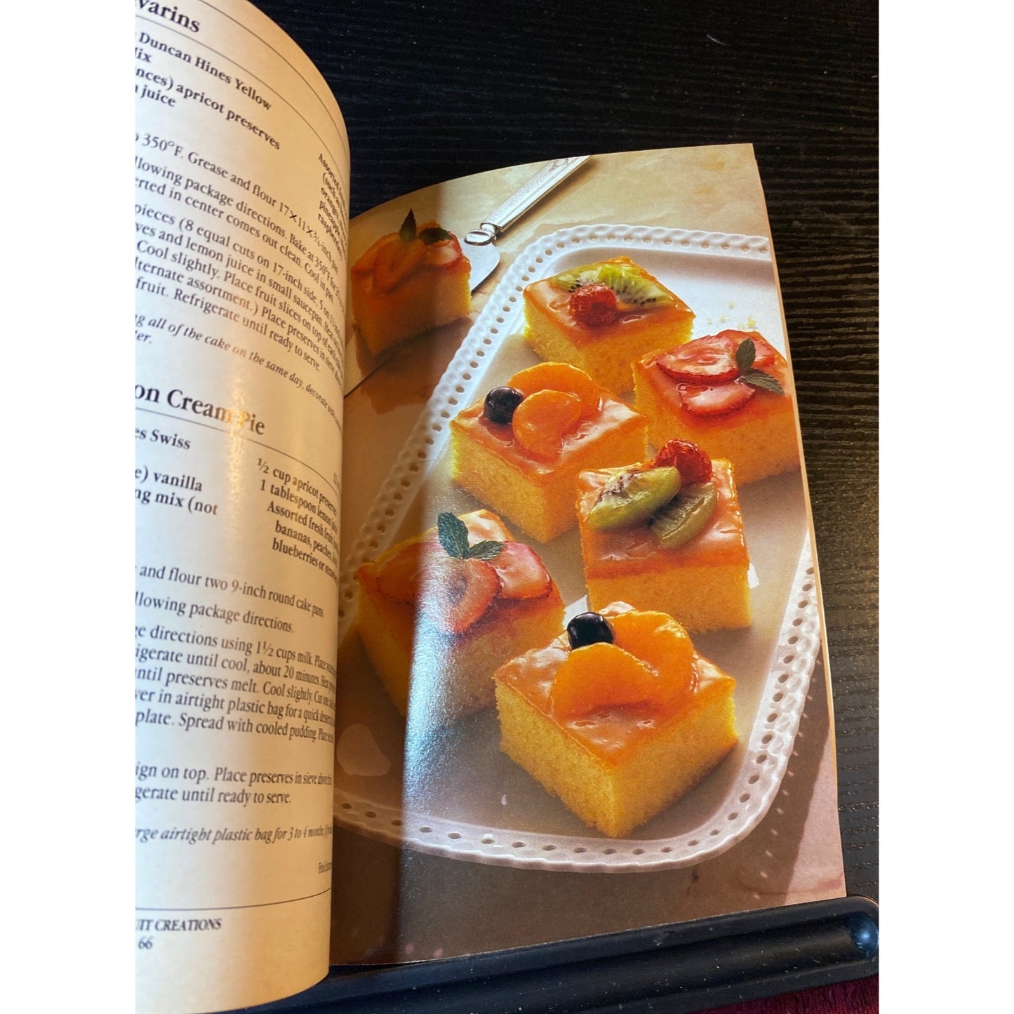 Duncan Hines Favorite Recipes Vol 5 April 1990 No 18 Cookbook Booklet