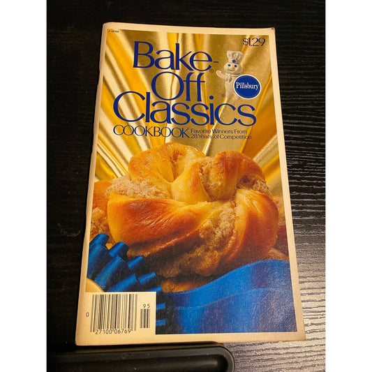 Pillsbury Classic Cookbook Booklet 1979 Bake-Off Favorite Winners Recipes
