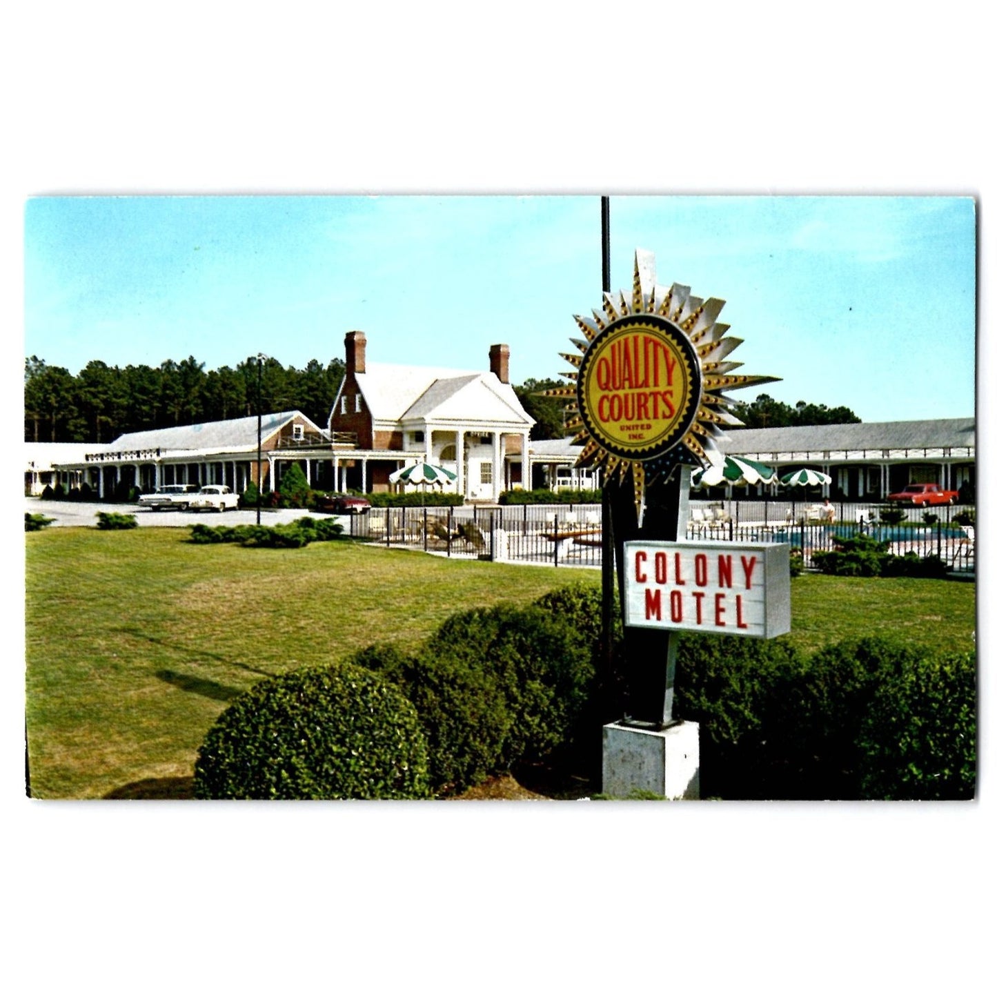 Williamsburg VA Virginia Colony Motel Quality Courts Chrome Postcard Unused