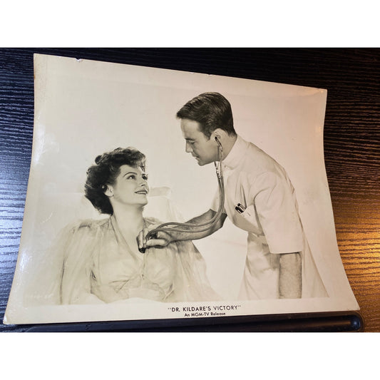 Movie Photo 8x10 Glossy Dr. Kildares Victory 1942 MGM Lew Ayres Ann Ayars