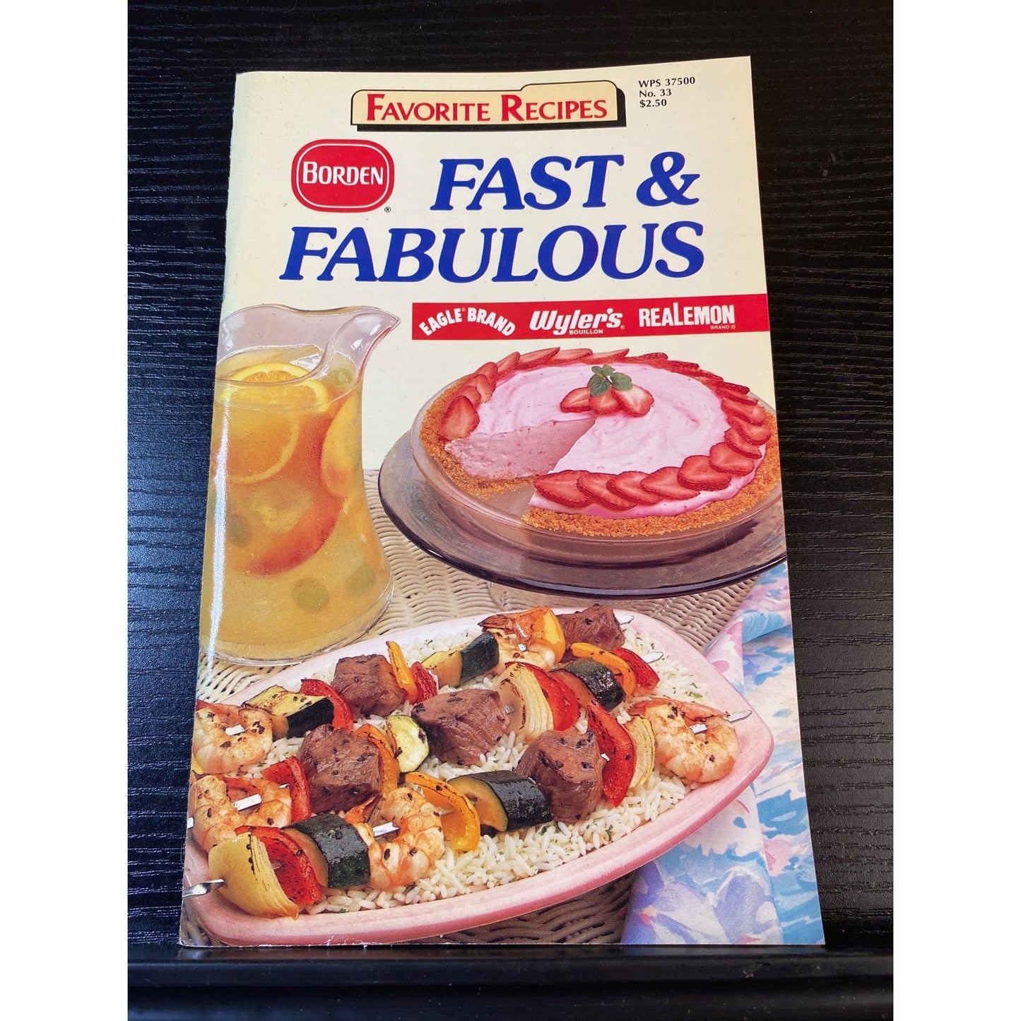 Favorite Recipes Borden Cookbook Booklet Fast & Fabulous 1991 Over 150 Recipes