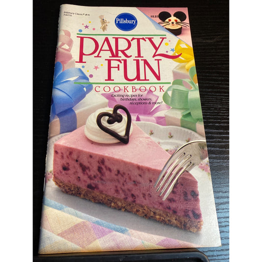 Pillsbury Party Fun Cookbook Booklet 1984 Birthdays Showers Receptions & More