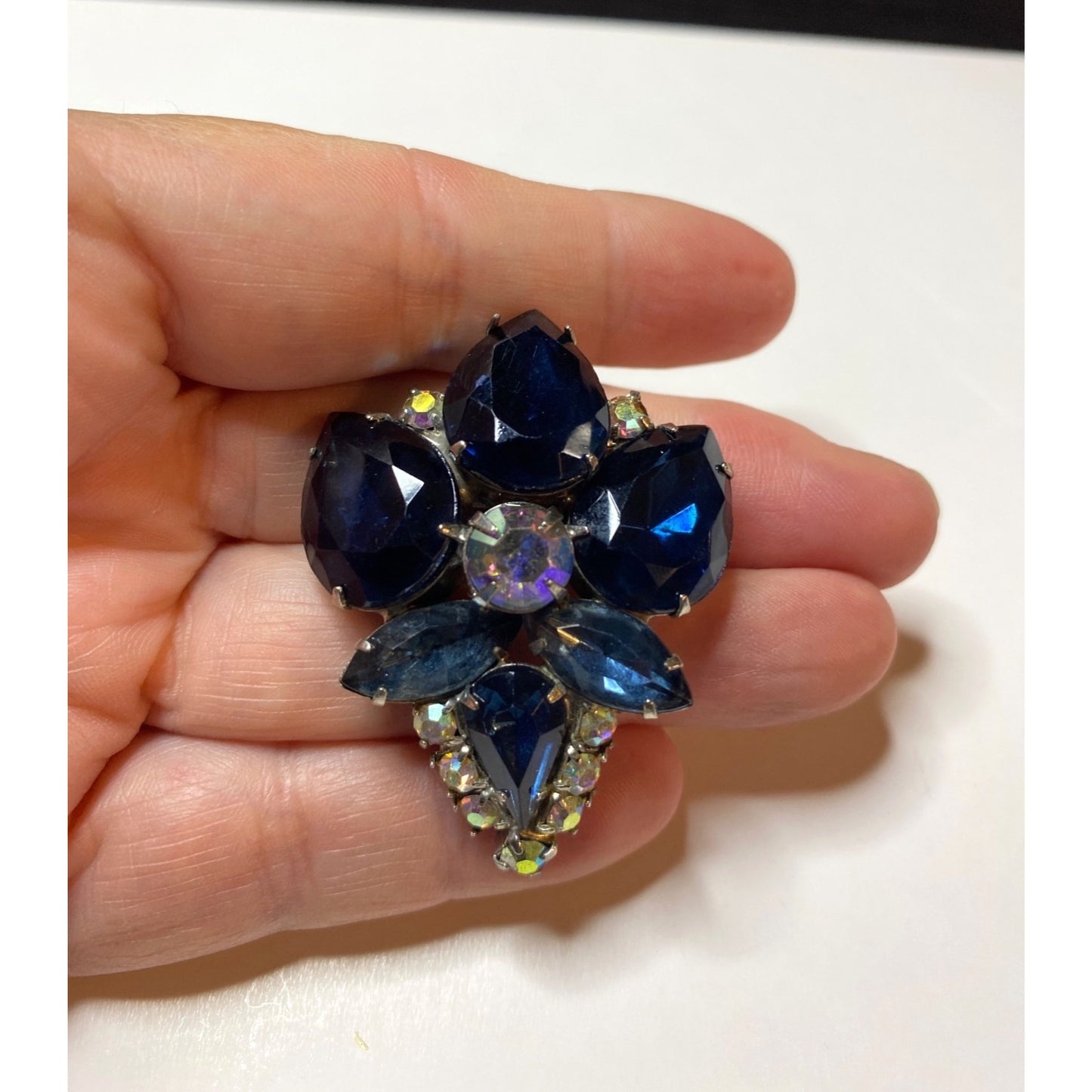 Brooch Juliana Delizza & Elster Blue Rhinestone Floral Aurora Borealis Accents