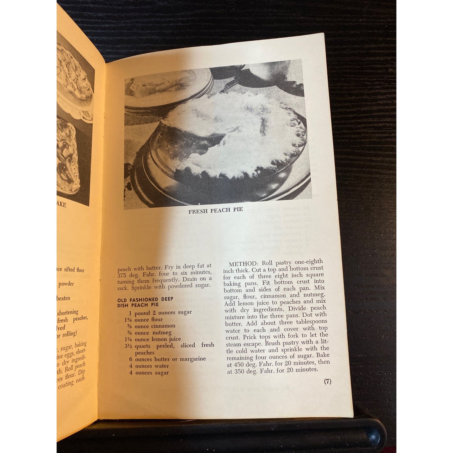 A Bakers Dozen Fresh Peach Dessert Cookbook Booklet National Peach Council