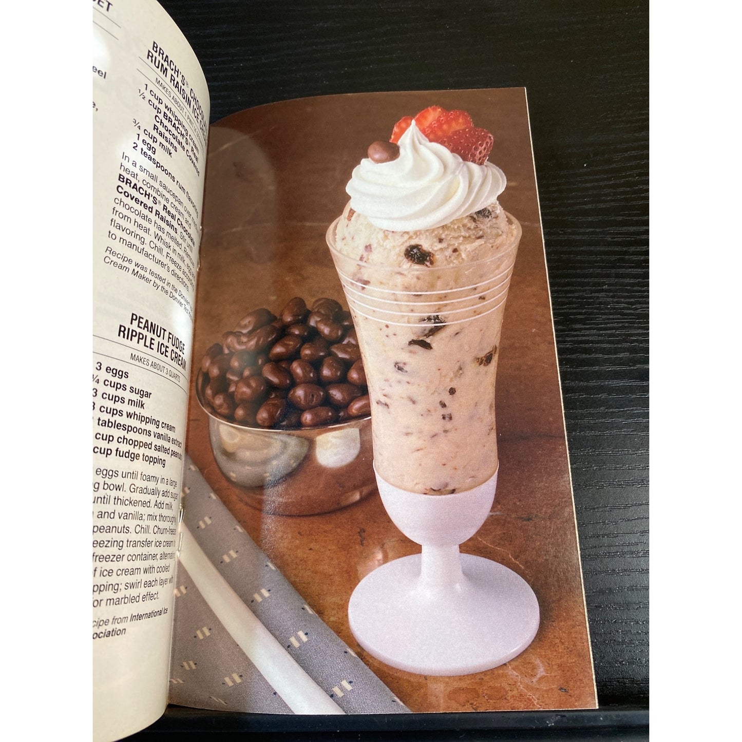 Favorite Recipes Cookbook Booklet 1987 Cool & Quick Summer Desserts
