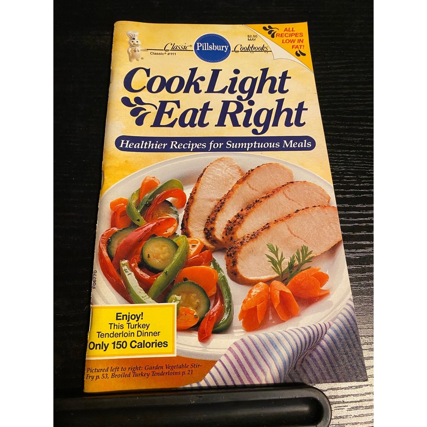 Pillsbury Classic Cookbook Booklet 1990 Cook Light Eat Right Healthy Recipes