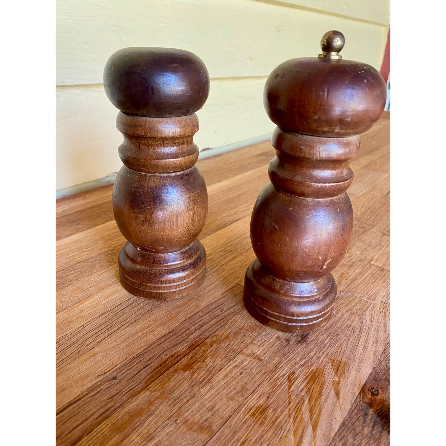 Vintage Wooden Salt & Pepper Grinder Set Rustic Finish 6 Inches Tall