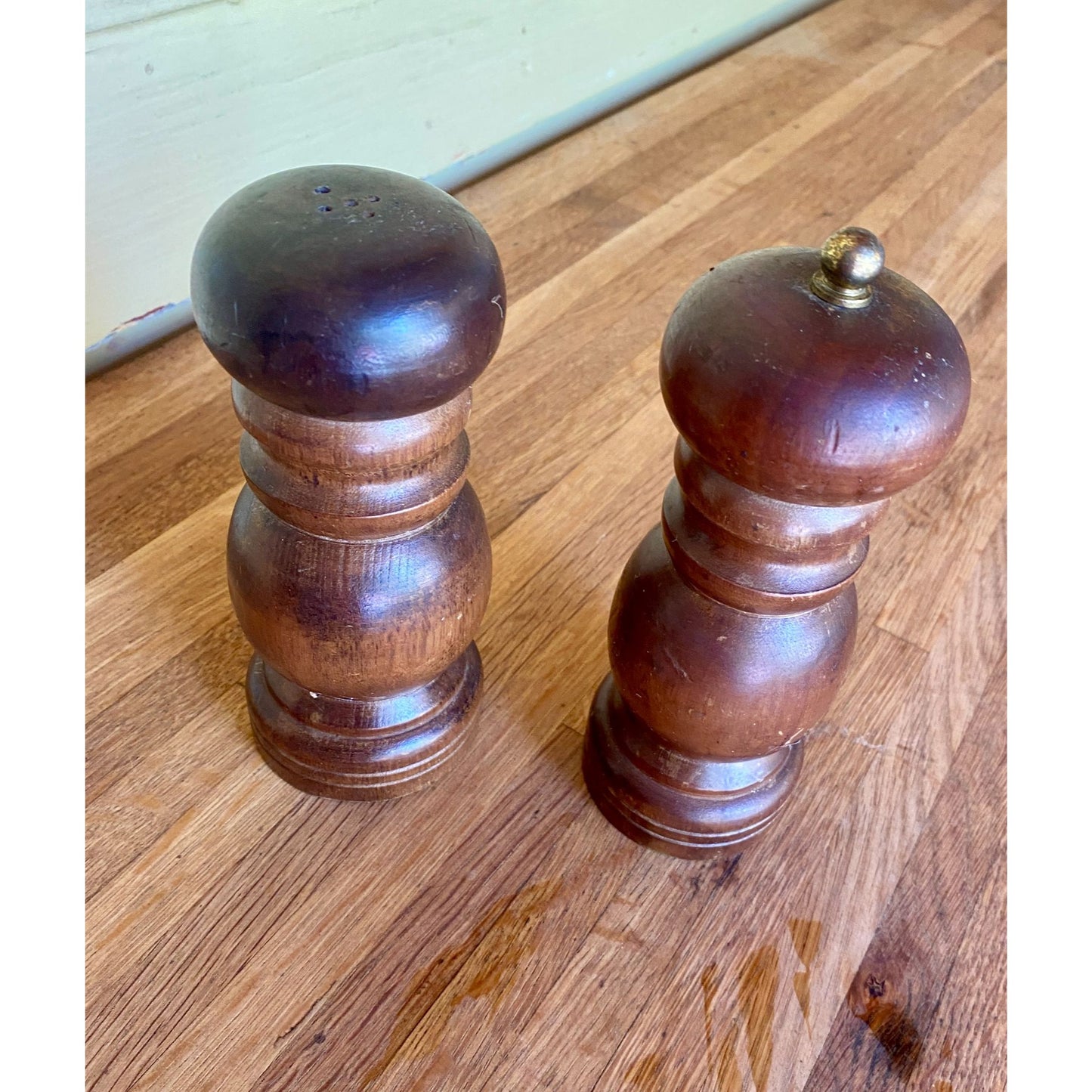 Vintage Wooden Salt & Pepper Grinder Set Rustic Finish 6 Inches Tall