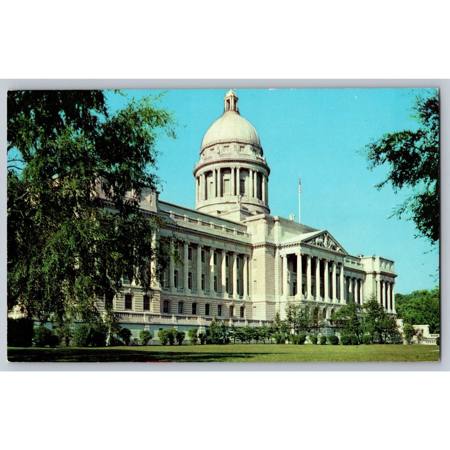 Frankfort KY Kentucky State Capitol Chrome Postcard Unused