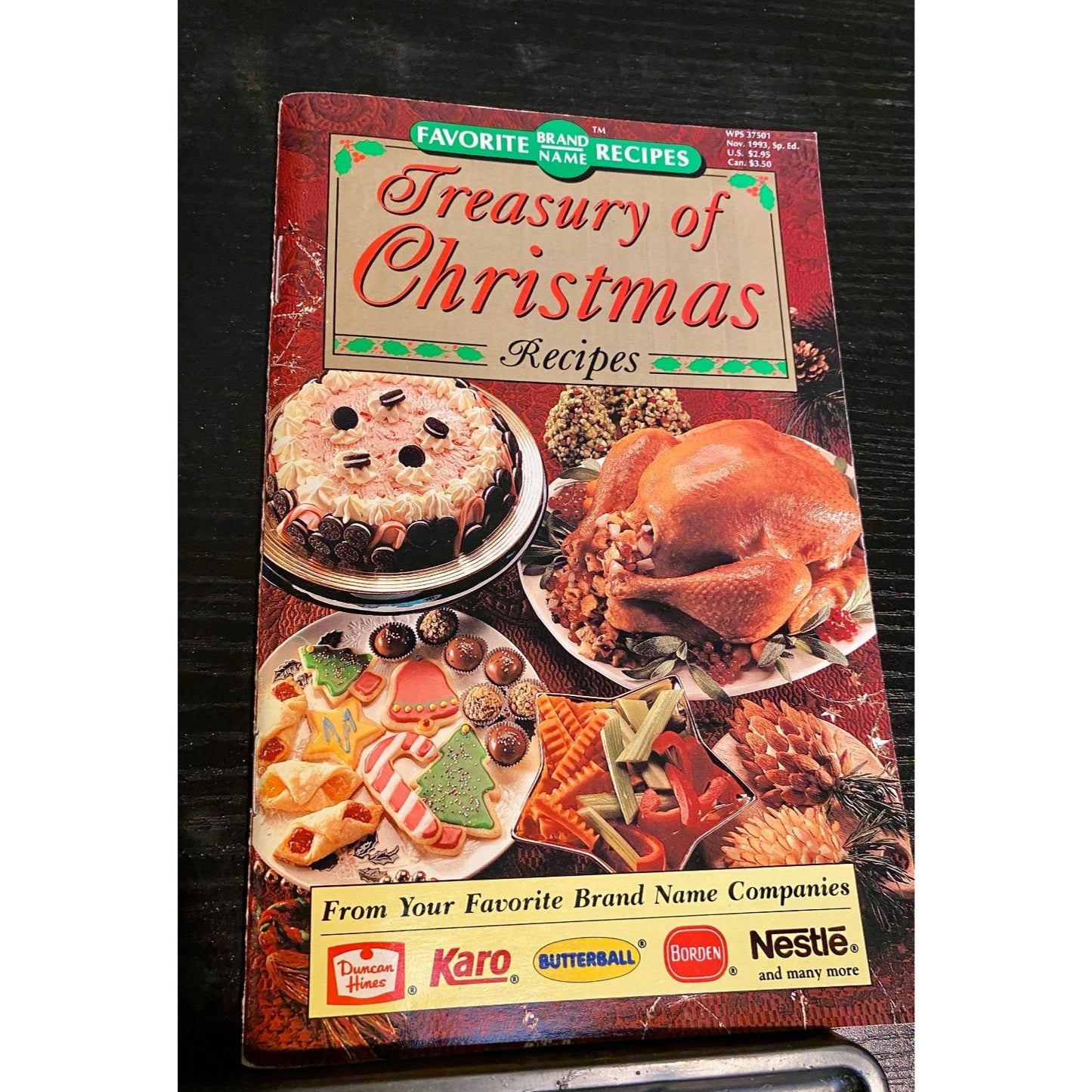 Favorite Brand Name 1993 Treasury of Christmas Recipes  Special Edition Booklet