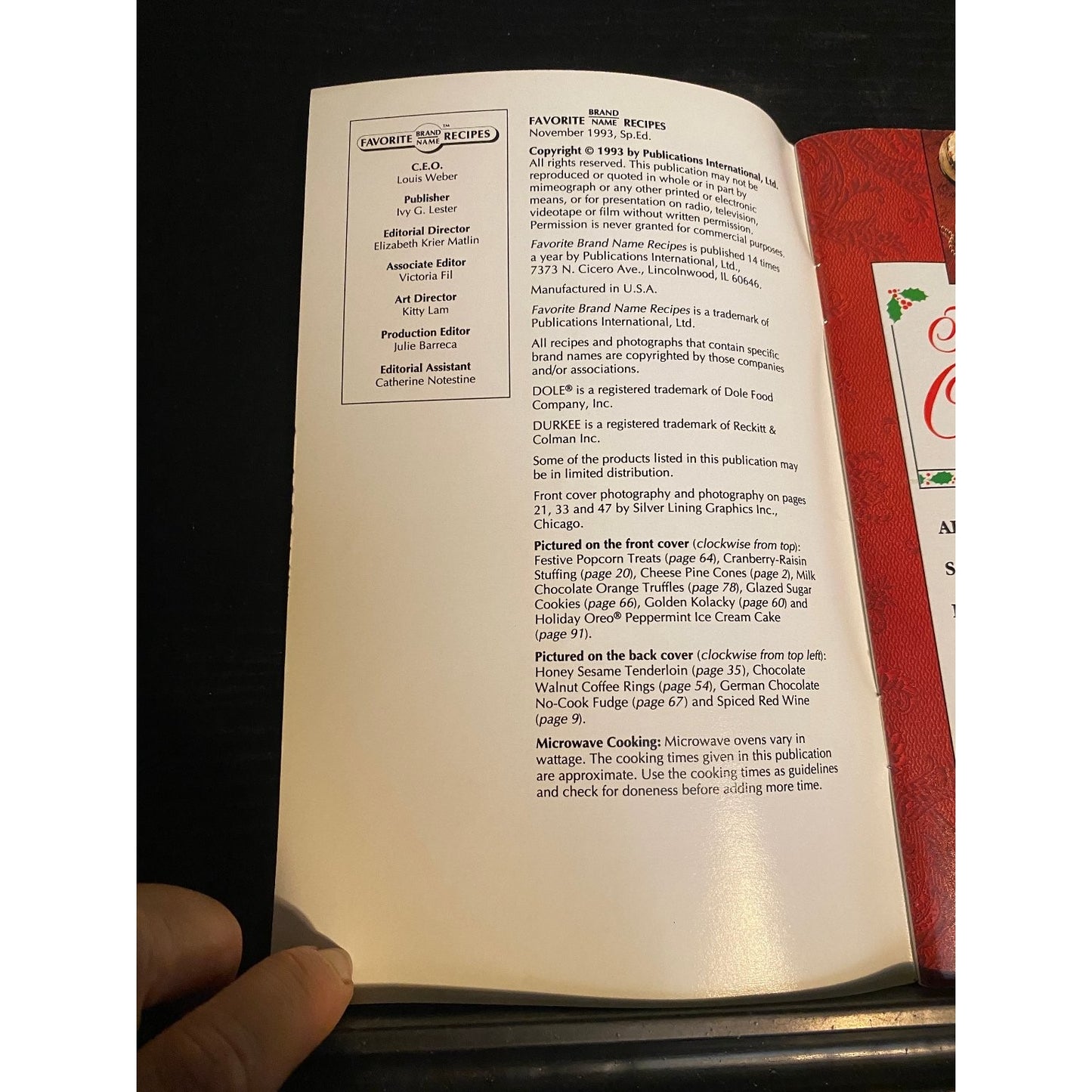 Favorite Brand Name 1993 Treasury of Christmas Recipes  Special Edition Booklet