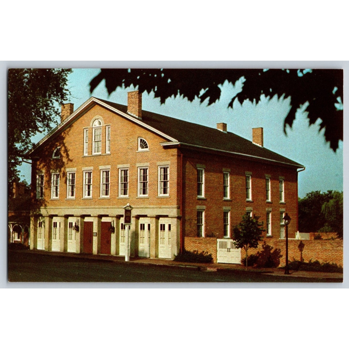 Coshocton OH Ohio Old Warehouse Restaurant Roscoe Village Chrome Postcard Unused