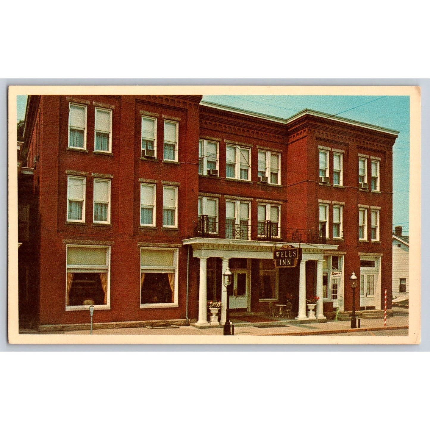 Sistersville WV West Virginia Wells Inn Victorian Hotel White Border Postcard