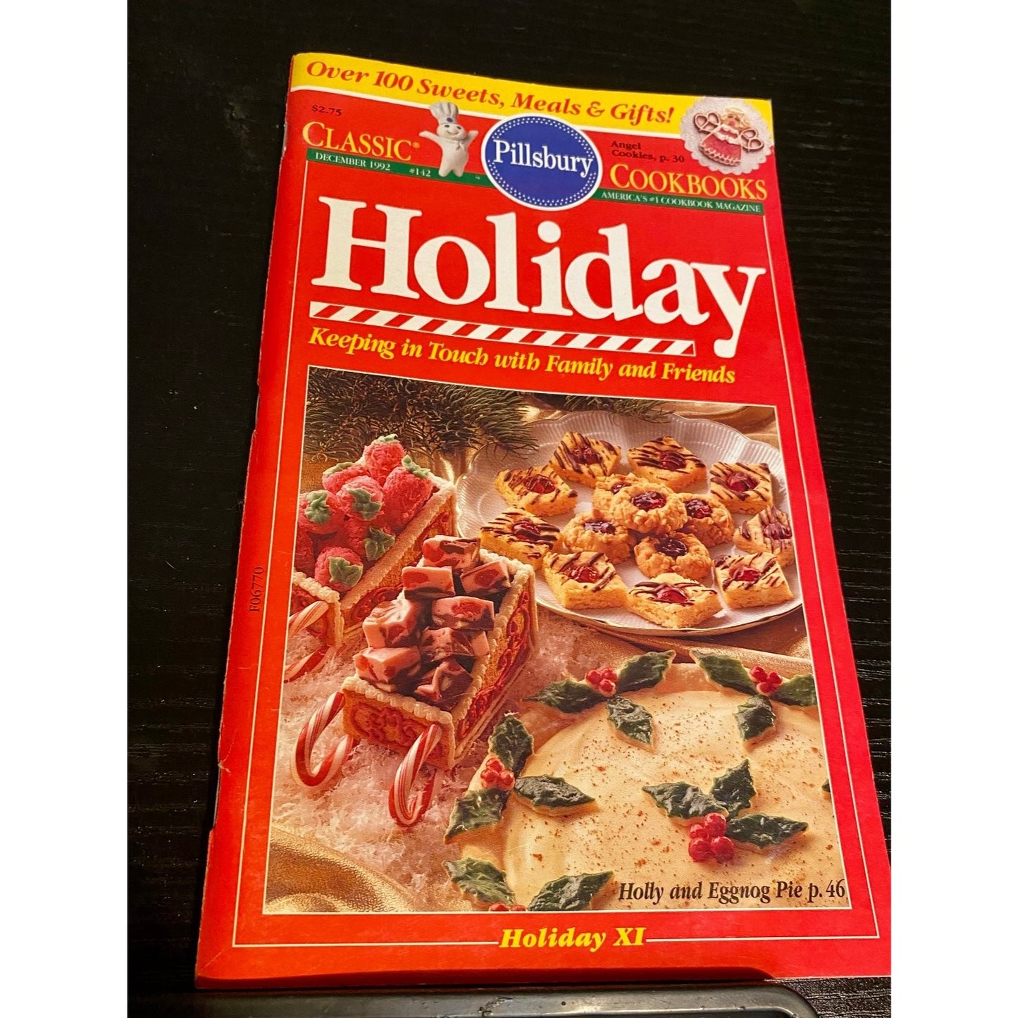 Pillsbury Classic Cookbook Booklet 1992 December Holiday XI Recipes