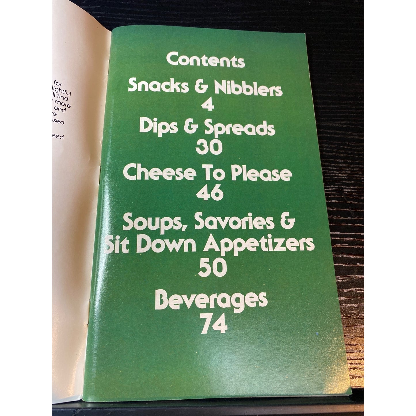 Pillsbury Classic Cookbook Booklet 1982 Appetizers Snacks & Beverages Recipes