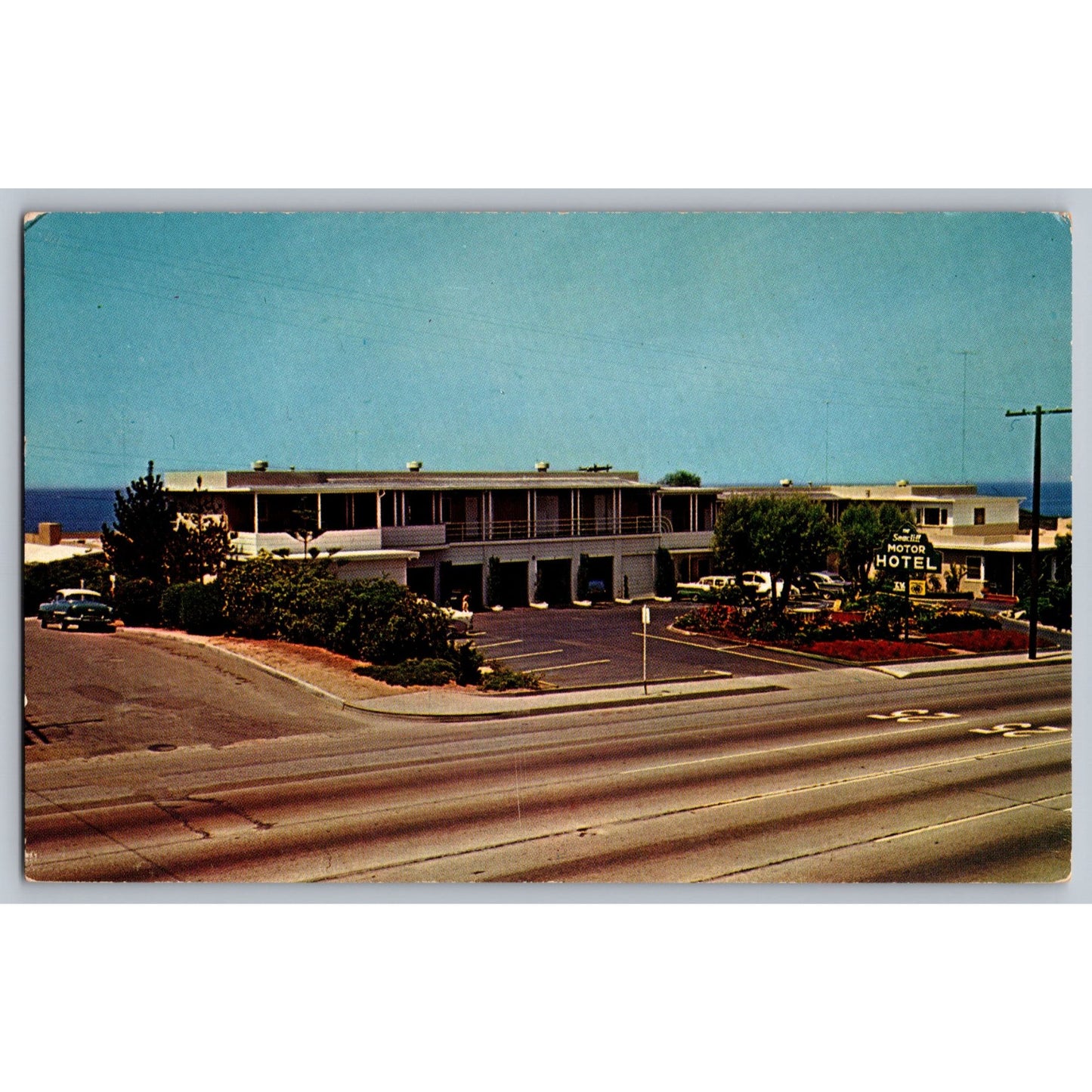 Laguna Beach CA California The Seacliff Motel 1950s Chrome Postcard Unused