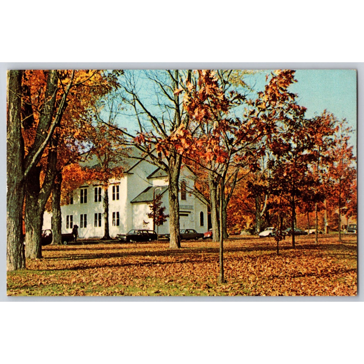 Henniker NH New Hampshire Town Hall Chrome Postcard Russ White Enterprises