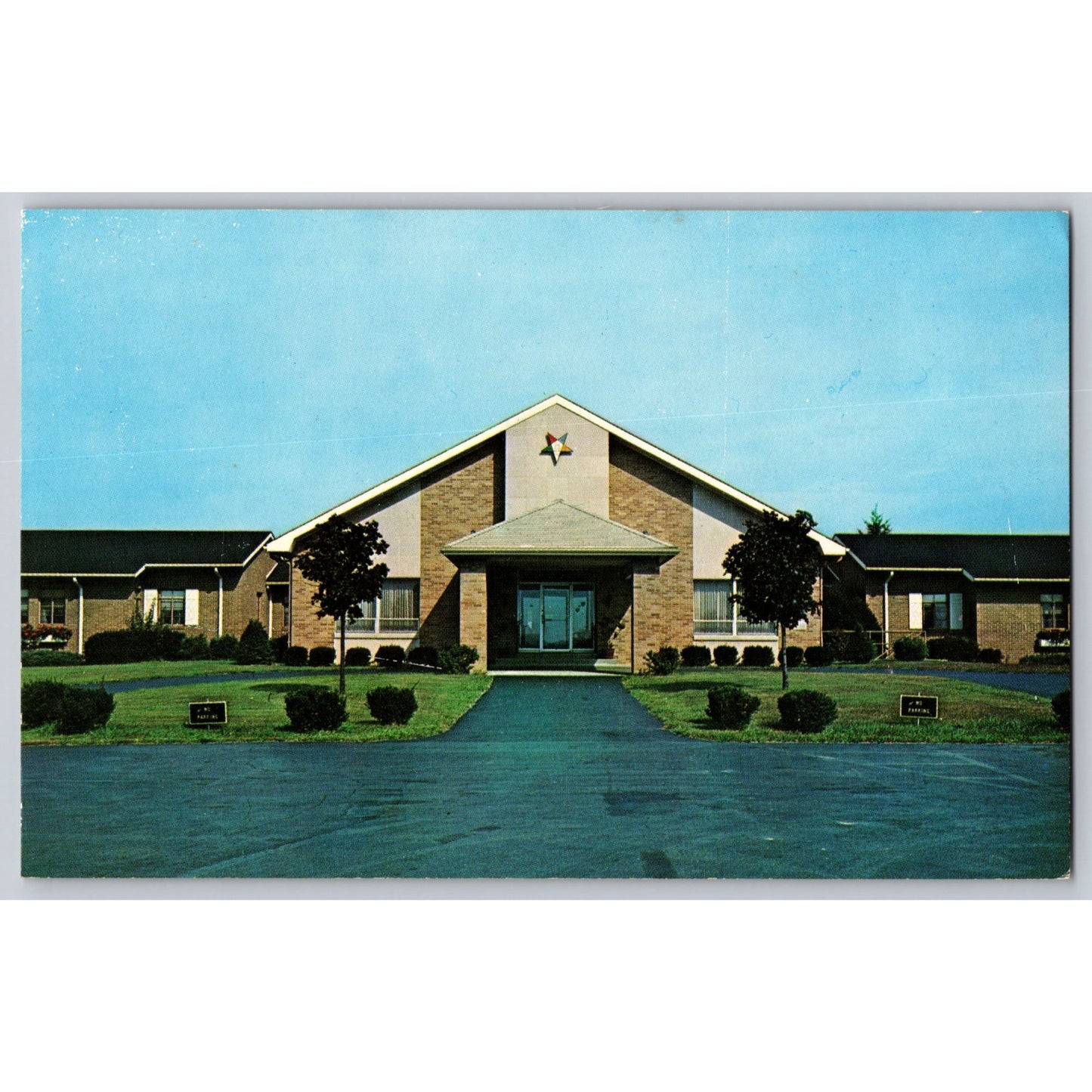 Mount Vernon OH Ohio Eastern Star Home Admin 1966 Building Postcard Le Ryne