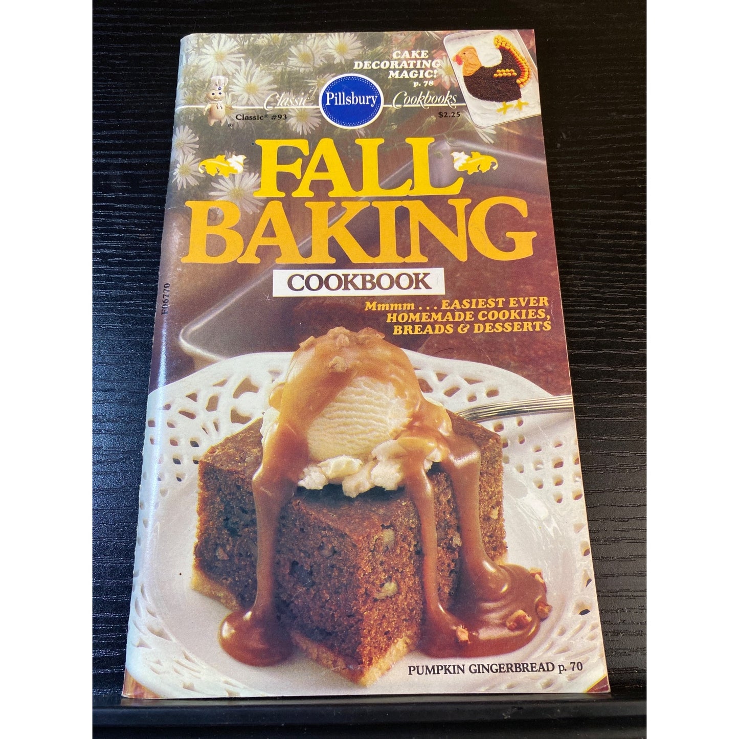 Pillsbury Classic Fall Baking Cookbook Booklet 1988 Cookies Breads Pies Desserts