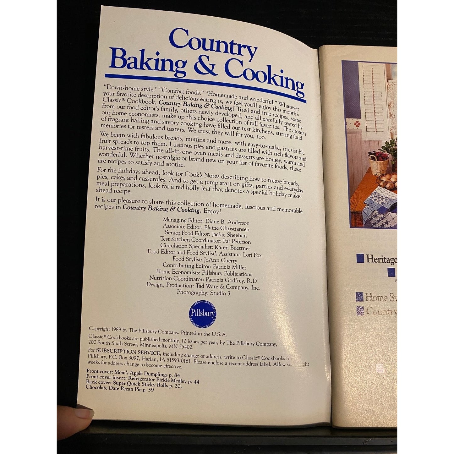 Pillsbury Classic Cookbook Booklet 1989 Country Baking  Cooking Holiday Recipes