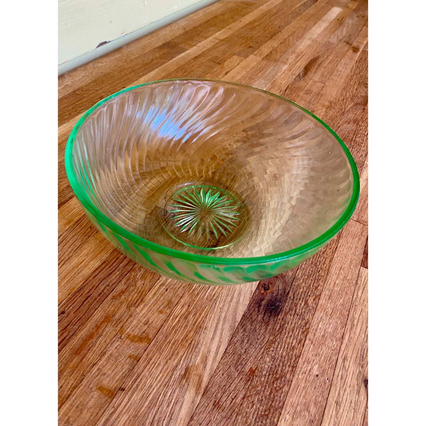 Imperial Glass Twisted Optic Green Bowl 9" Diameter Decorative Serving Dish