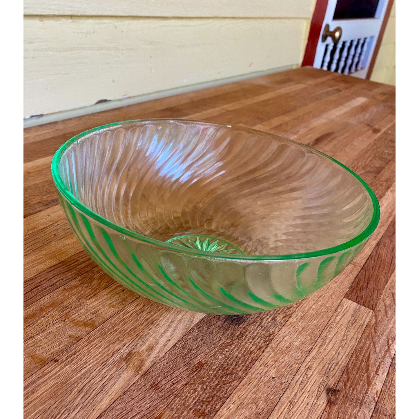 Imperial Glass Twisted Optic Green Bowl 9" Diameter Decorative Serving Dish
