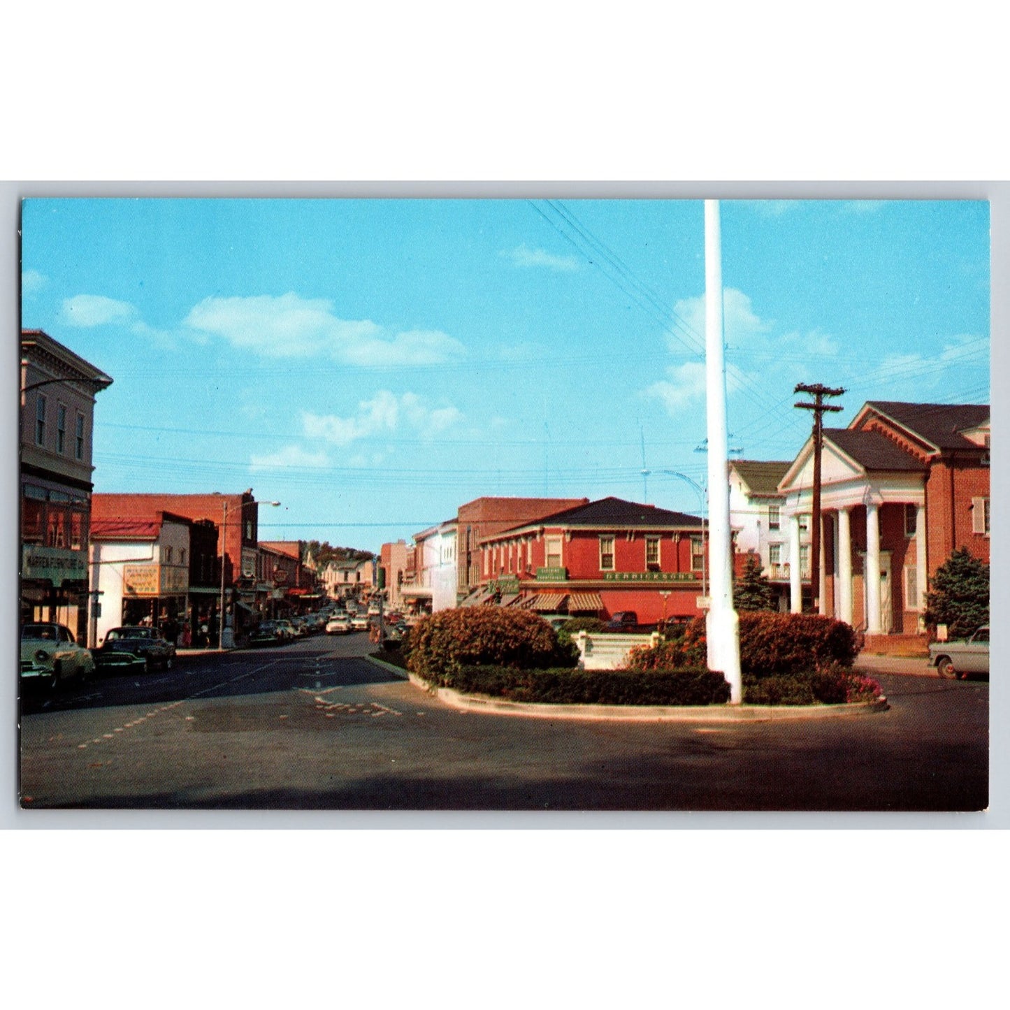 Milford DE Delaware Walnut Street North View Chrome Postcard Unused Colourpicture