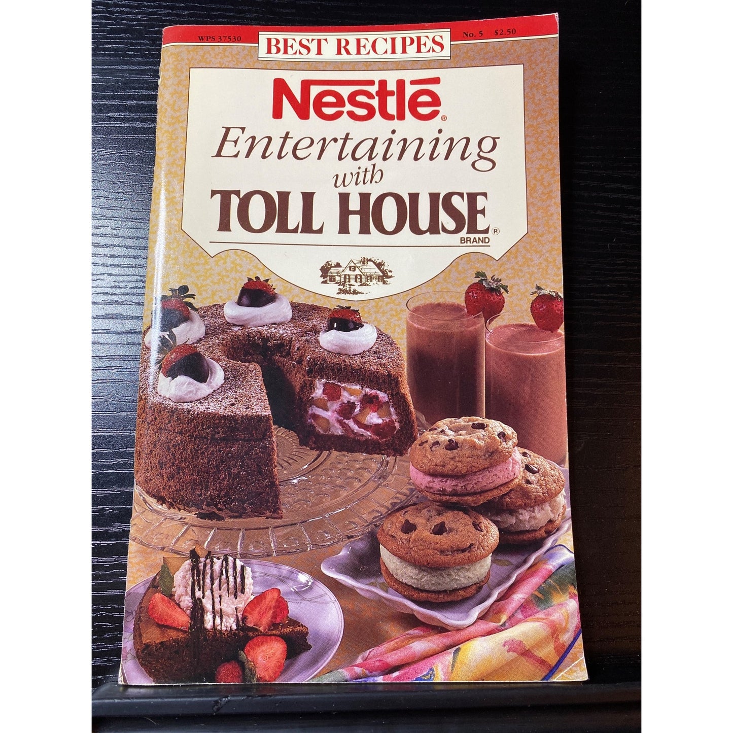 Nestlé Entertaining Toll House Cookbook Booklet 1991 Chocolate Desserts Snacks