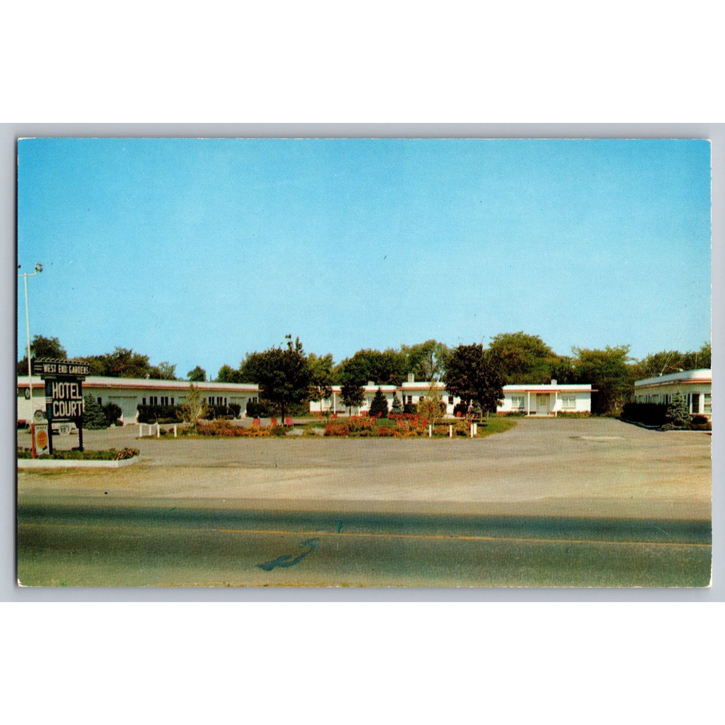 Elkton MD Maryland West End Gardens Motel Court Chrome Postcard 1950s Unused