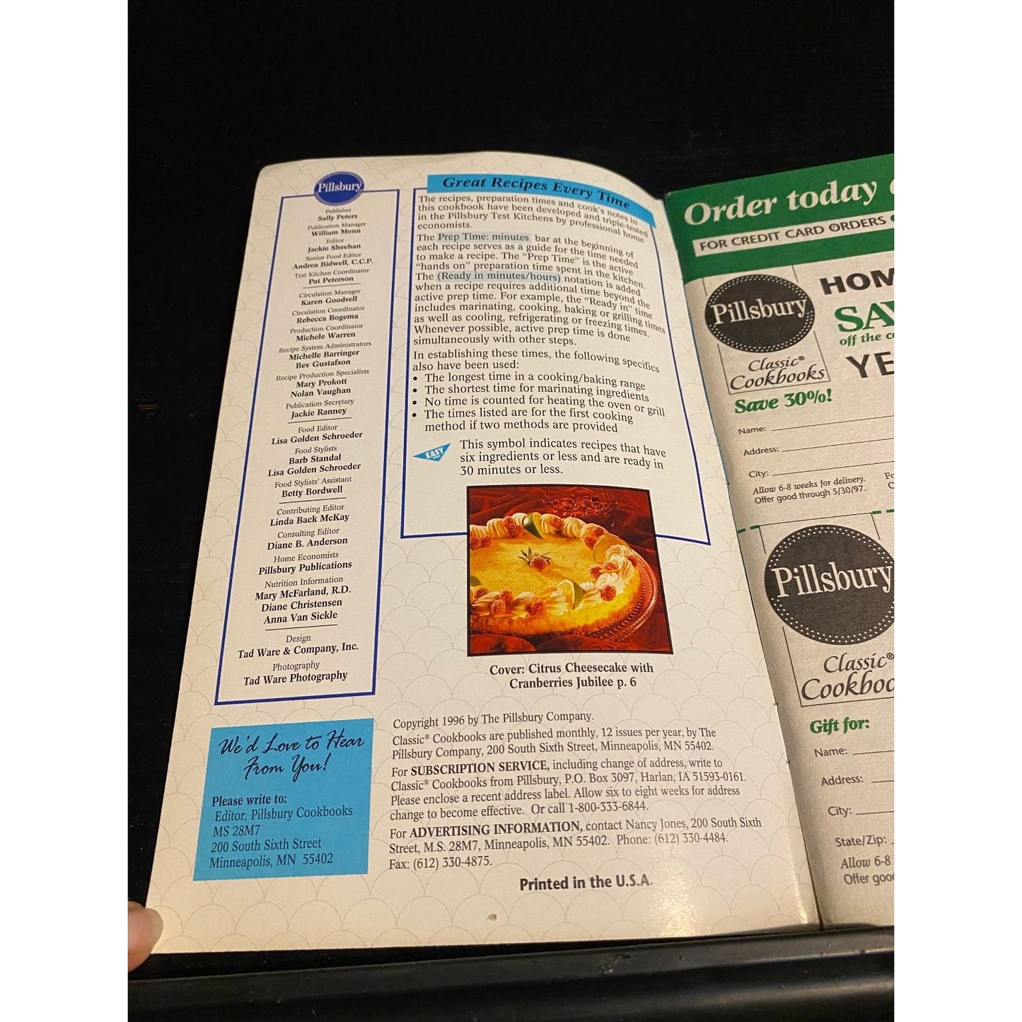 Pillsbury Classic Cookbook Booklet Nov 1996 Holiday Baking Recipes