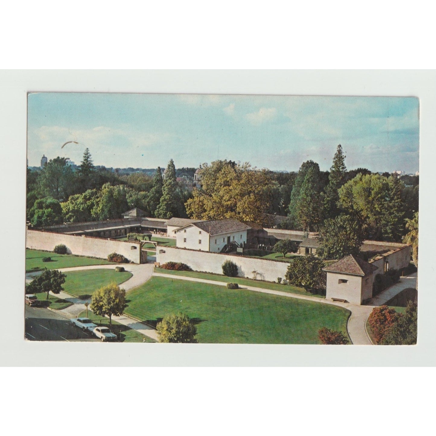Sacramento CA California Sutter's Fort Chrome Postcard Unused