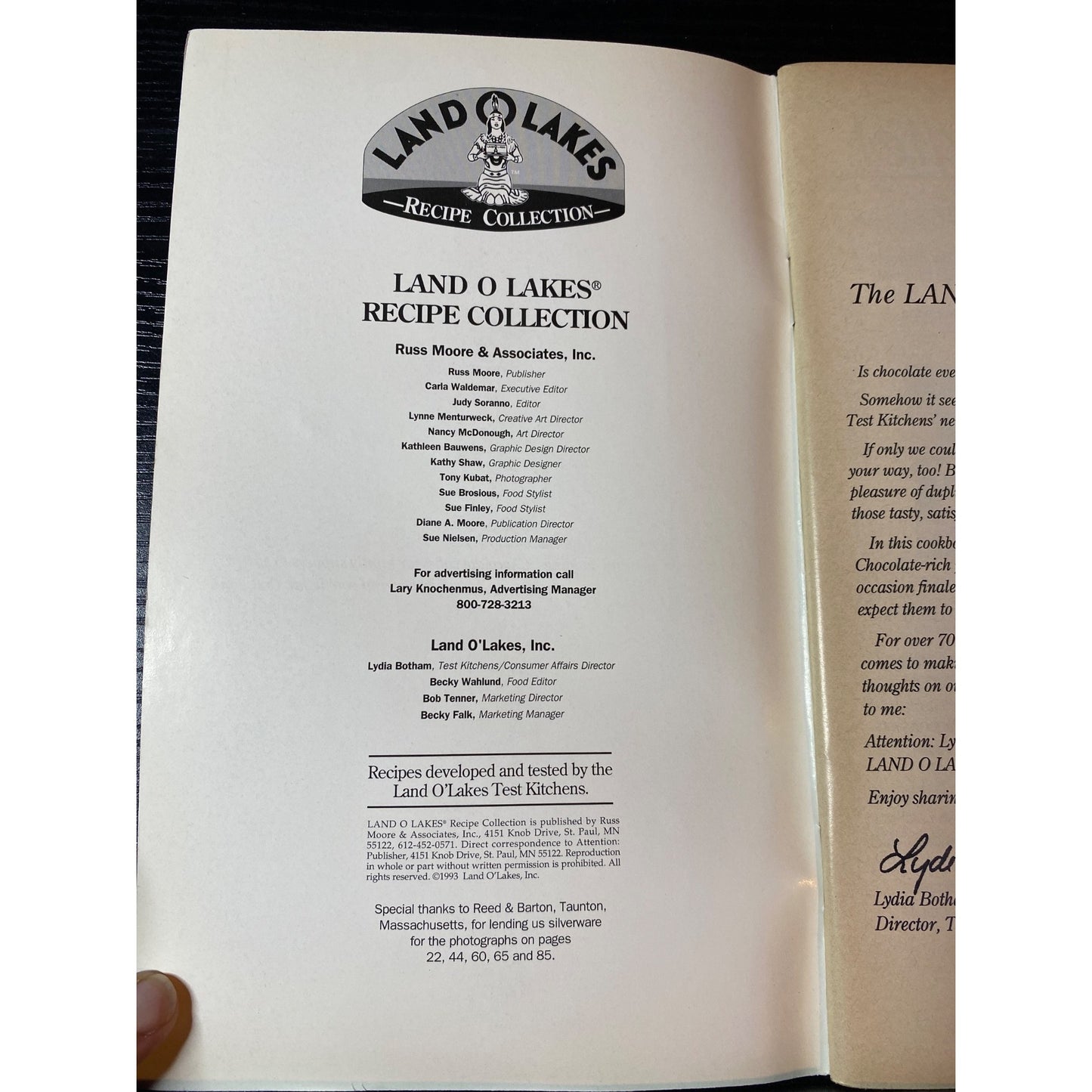 Land O Lakes Cookbook Booklet Chocolate! Elegant & Easy Cookies Pies Cheesecakes