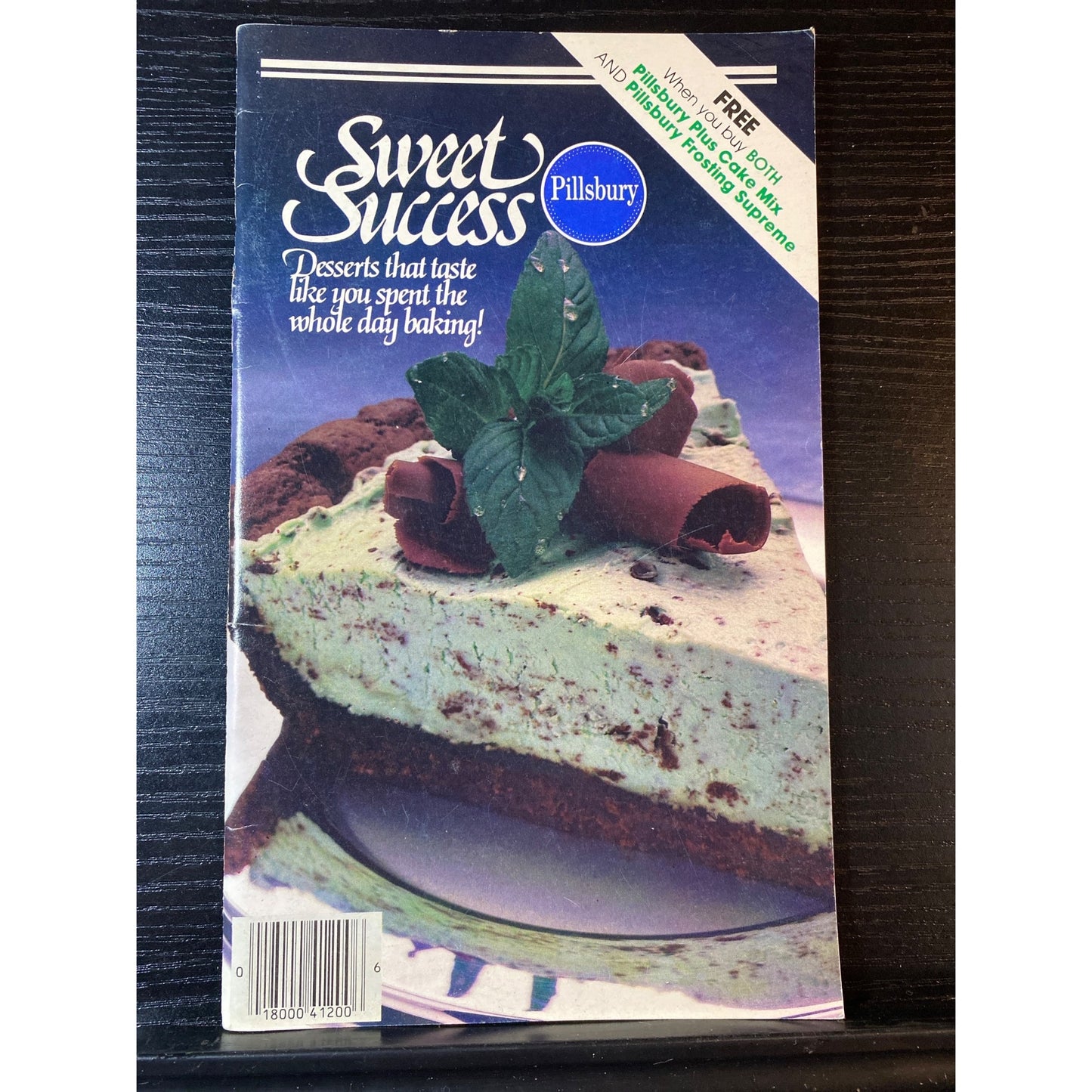 Pillsbury Sweet Success Cookbook Booklet 1980 Desserts & Baking Recipes