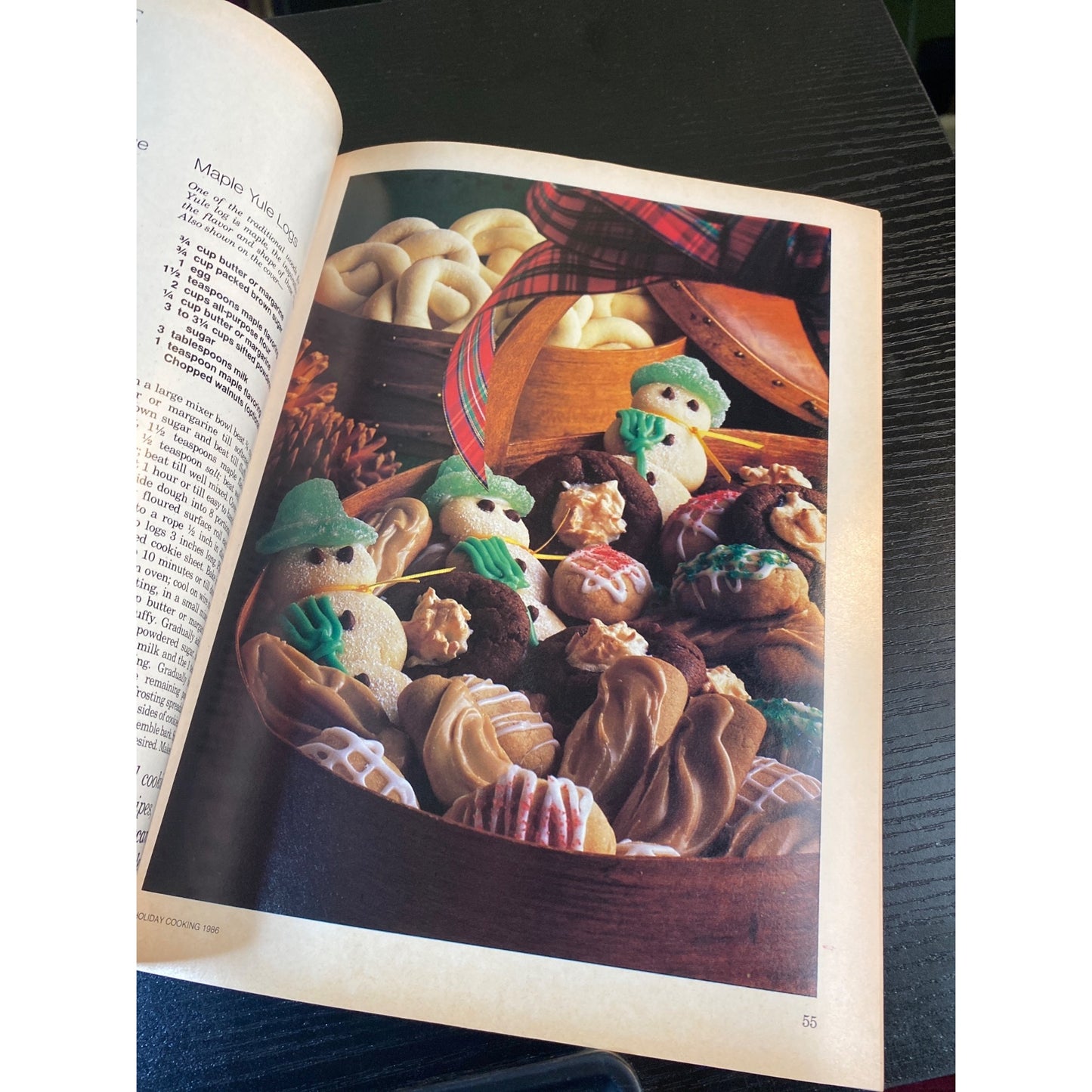 Better Homes & Gardens Holiday Cooking 1986 Magazine Festive Recipes Desserts Breads