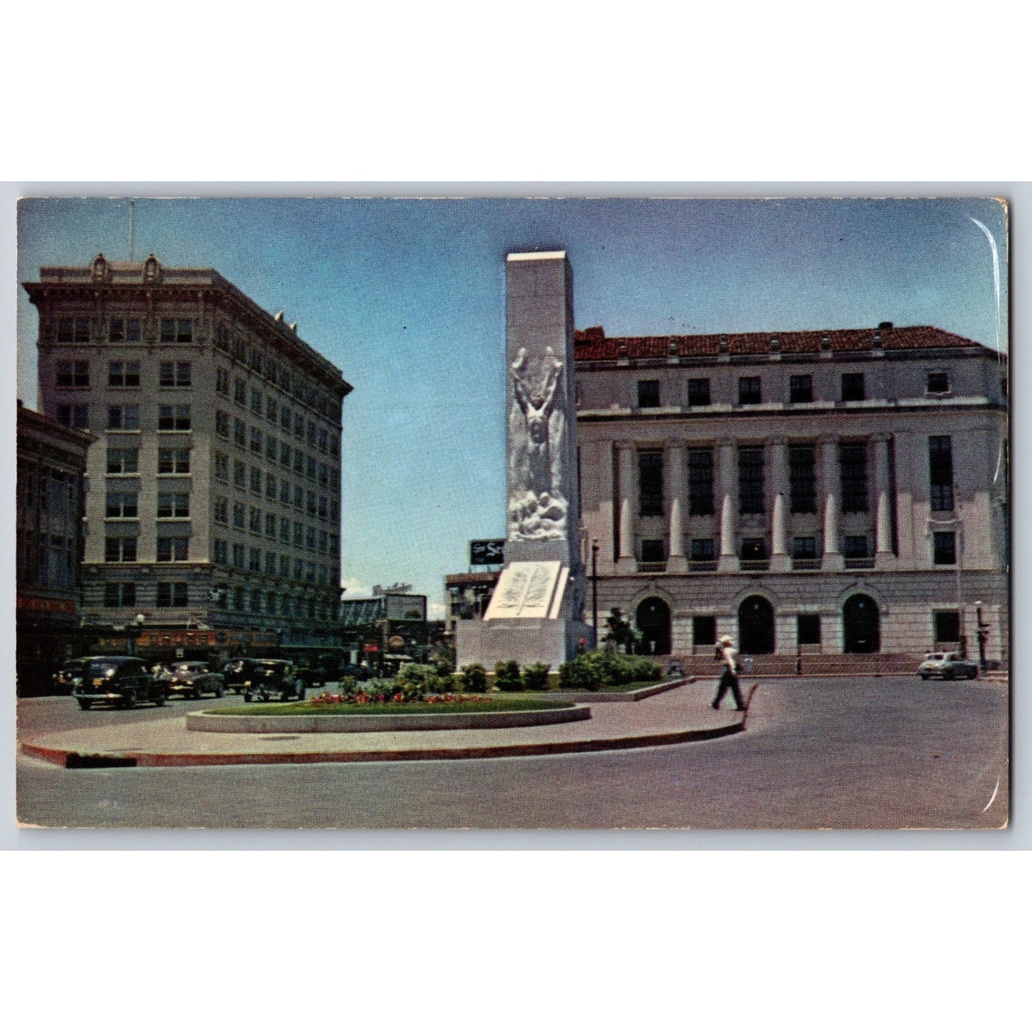 San Antonio TX Texas Alamo Heroes Memorial & Federal Building 1940s Postcard