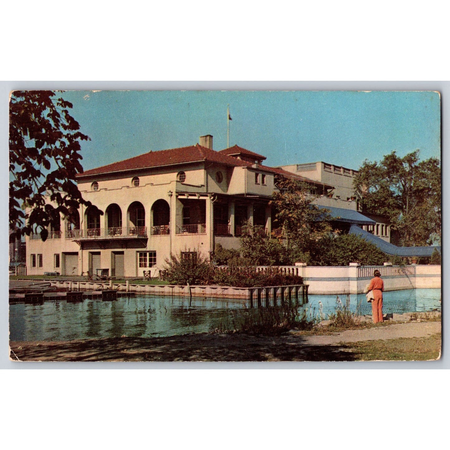 Detroit MI Michigan Boat Club Belle Isle Island Playground Postcard Unused