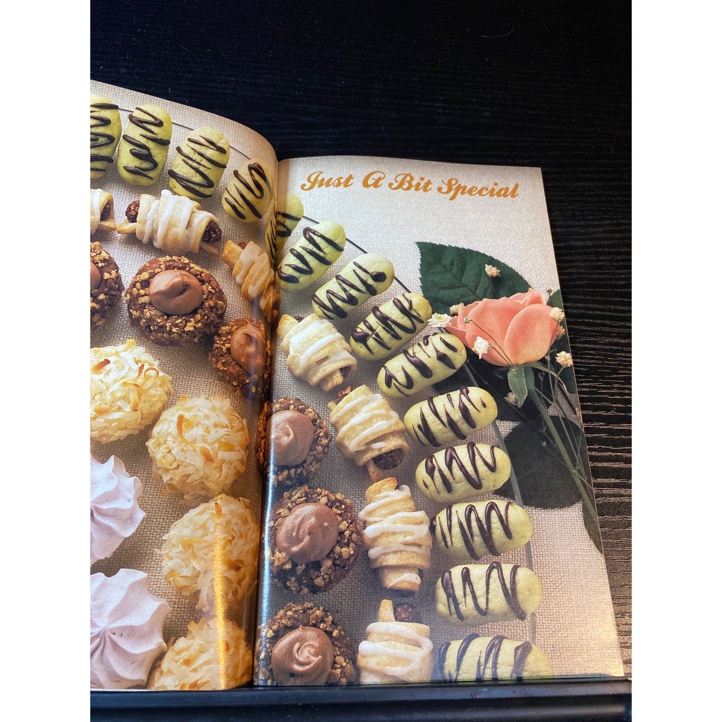 Pillsbury Classic Cookbook #36 Mmmmm Cookies 1980s Recipe Booklet