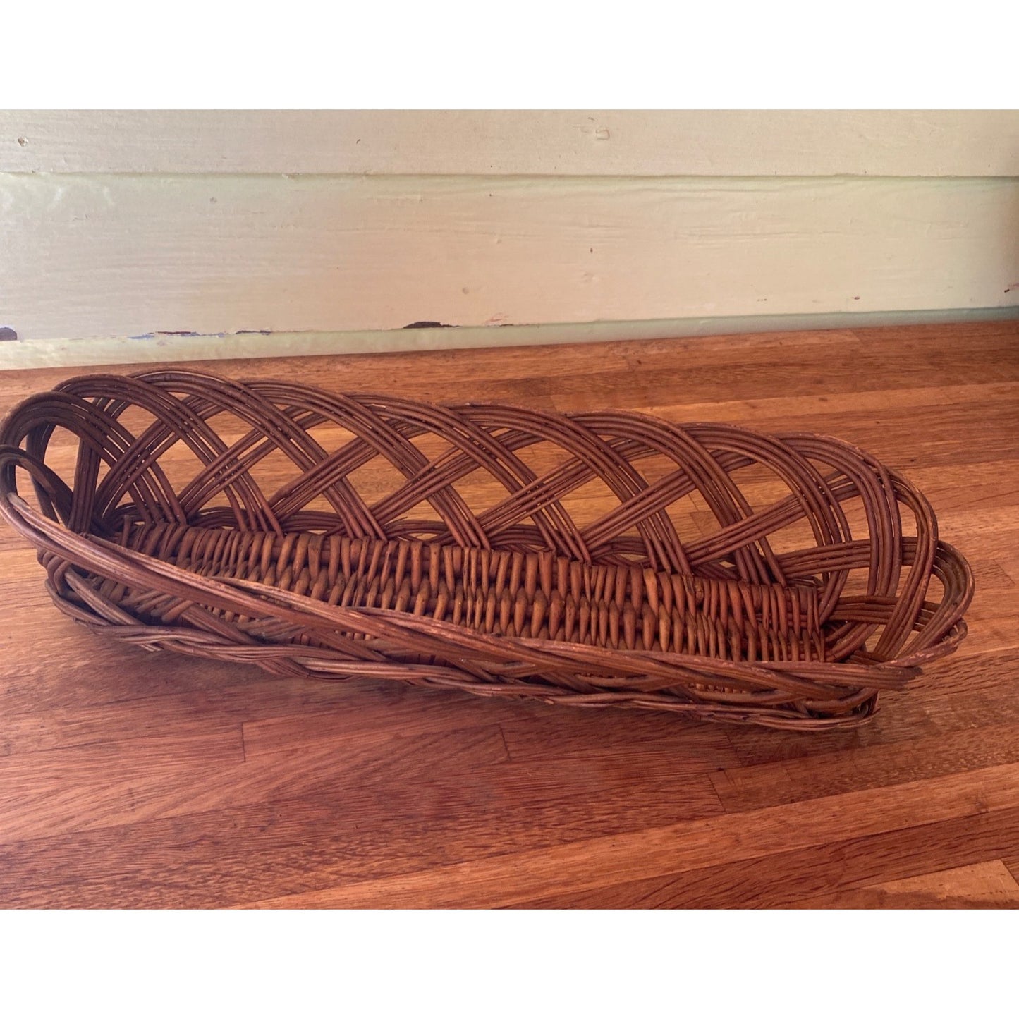 French Baguette Wicker Woven Bread Basket - 16" Long Oval Design For Rustic Decor Or Serving