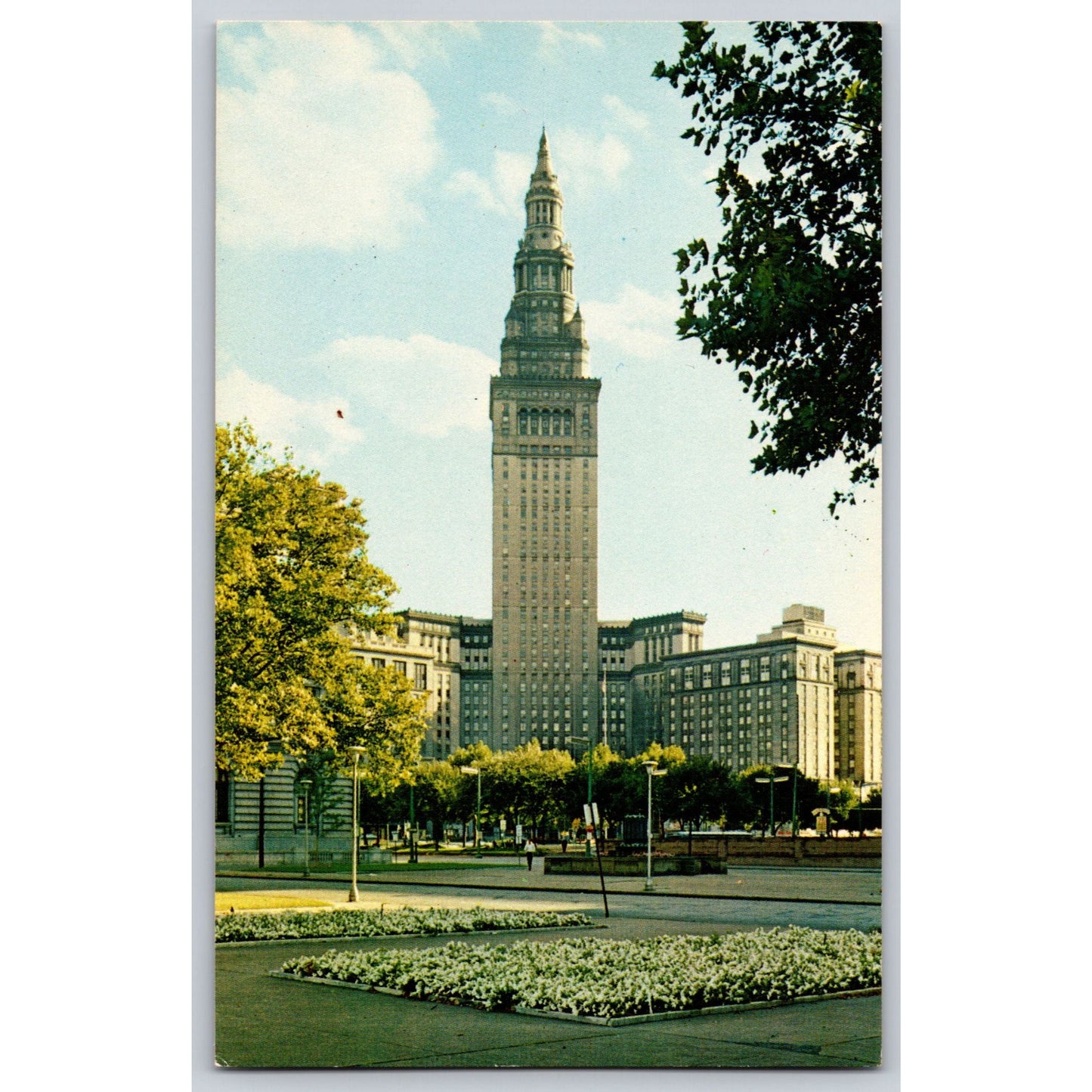 Cleveland OH Ohio Terminal Tower Chrome Postcard Plastichrome Colourpicture