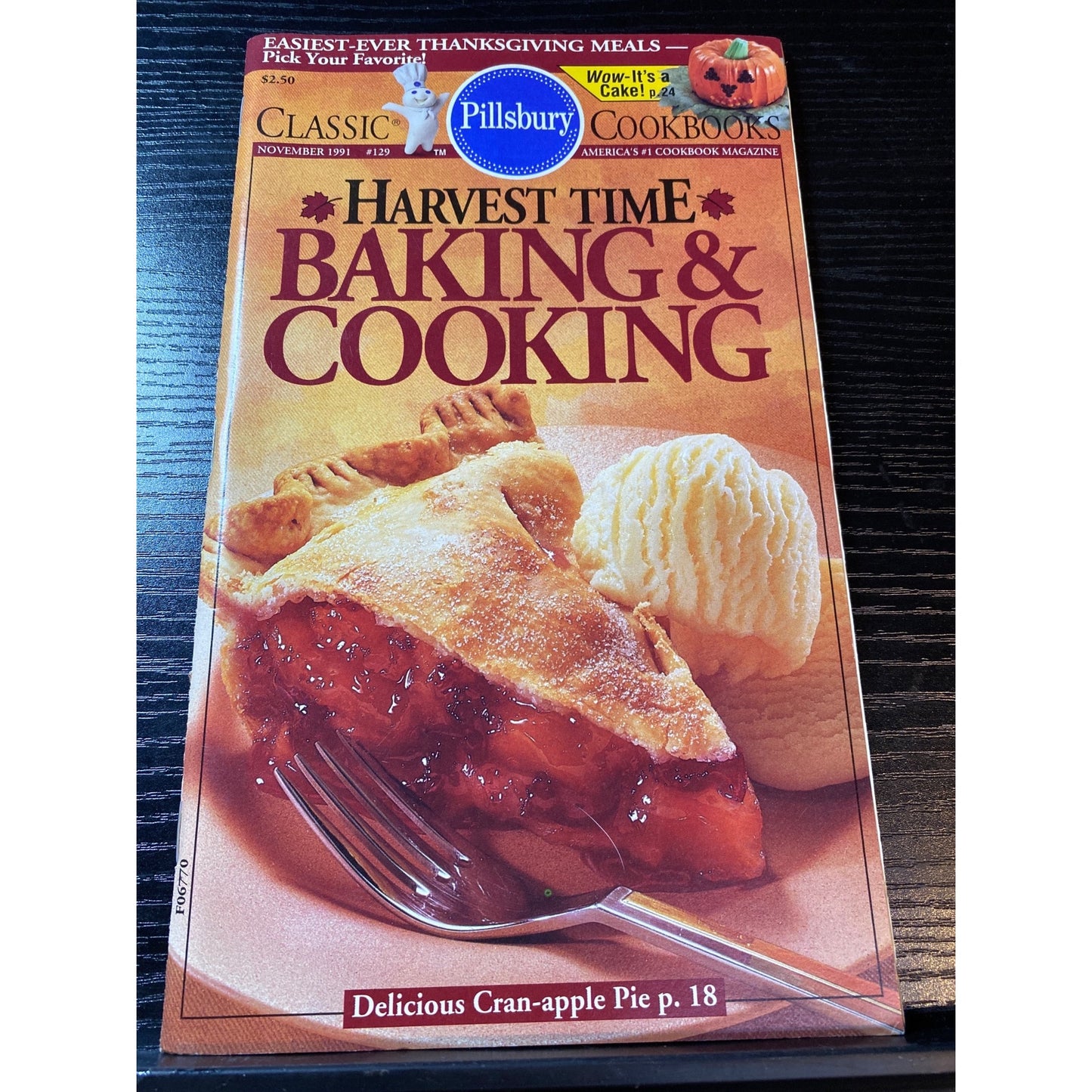 Pillsbury Classic Harvest Time Baking & Cooking Cookbook Booklet Nov 1991