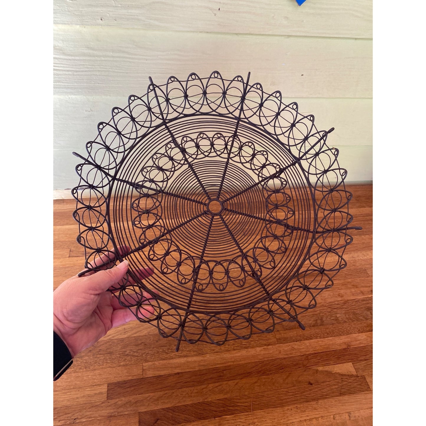 Cooling Rack Black Wire Decorative Round Basket With Intricate Loop Design 15" Diameter Ideal For Tabletop Centerpieces Or Storage