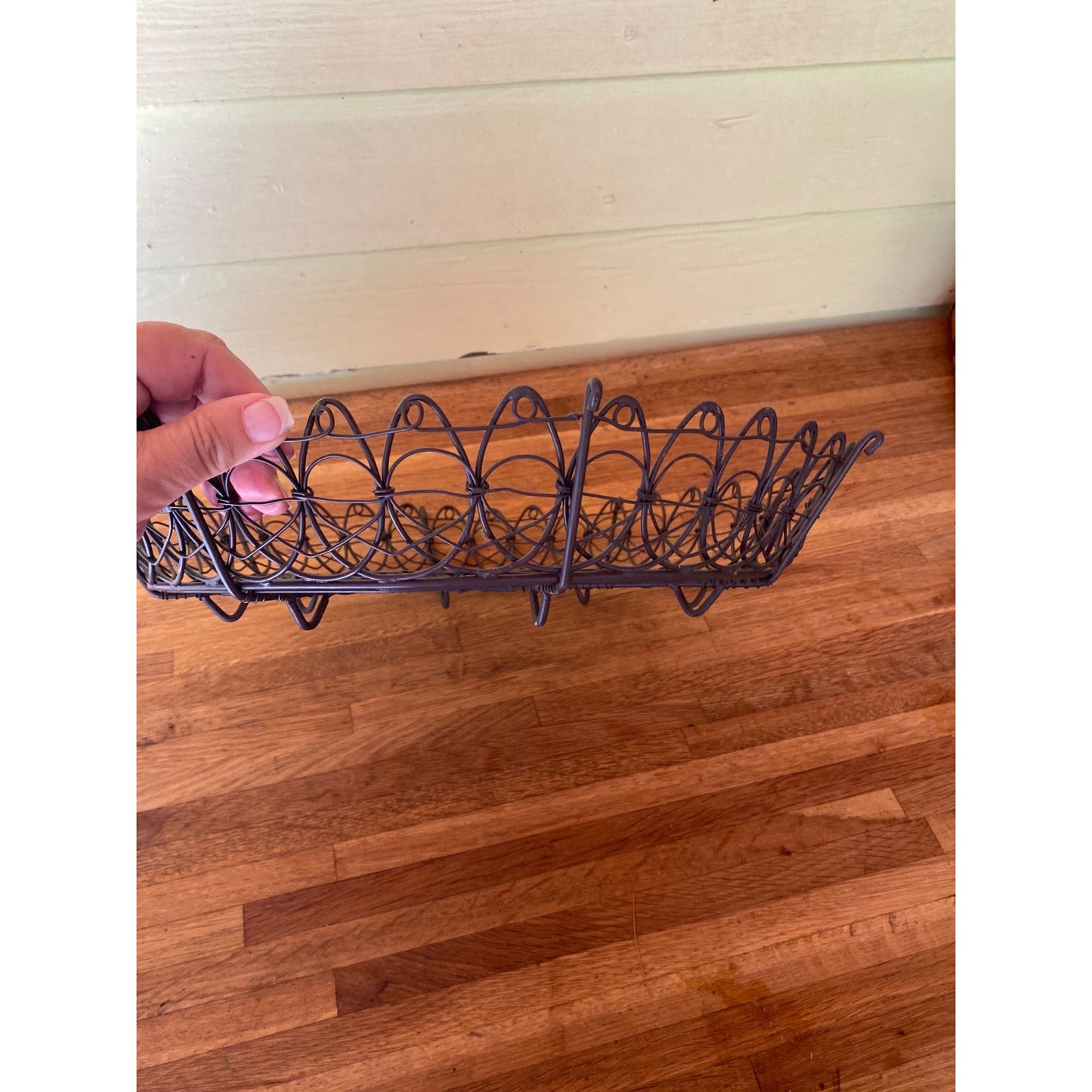 Cooling Rack Black Wire Decorative Round Basket With Intricate Loop Design 15" Diameter Ideal For Tabletop Centerpieces Or Storage